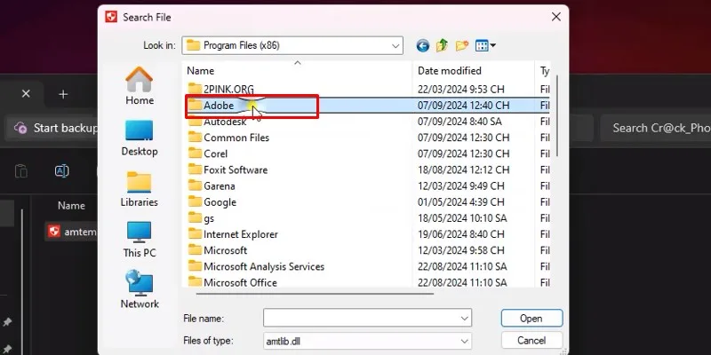 Vào thư mục Adobe